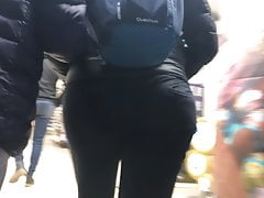 Thick European booty eatin up joggers