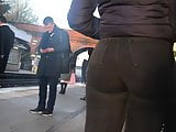 Phat Persian pawg bubble butt in jeans